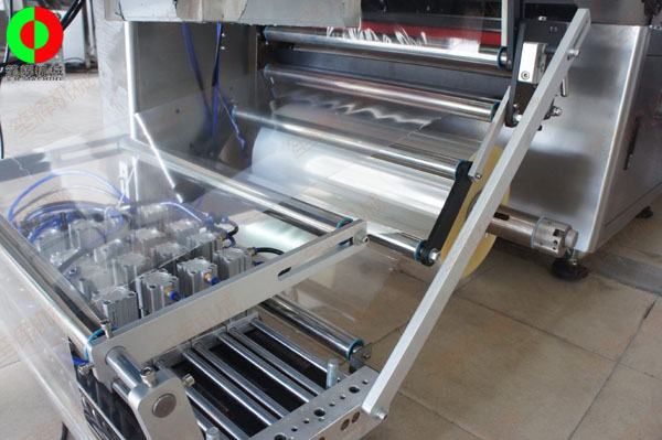 自動蔬果包裝機(jī)