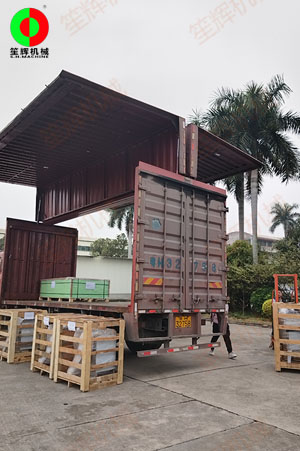 山東王小姐的一批蔬果加工設(shè)備裝車發(fā)貨交付！